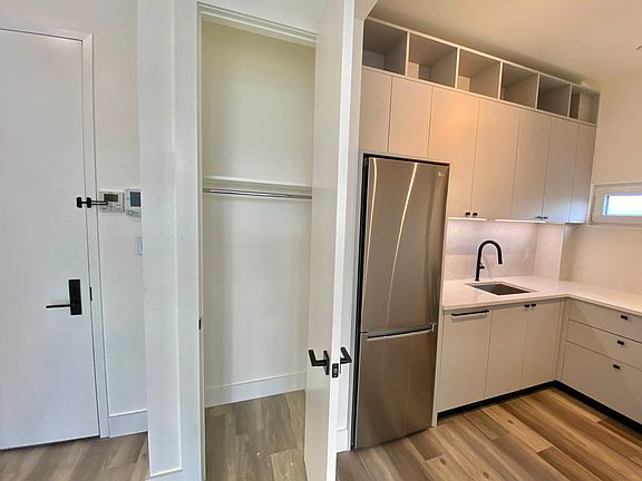 3rd image of 1066 Fulton St #3B