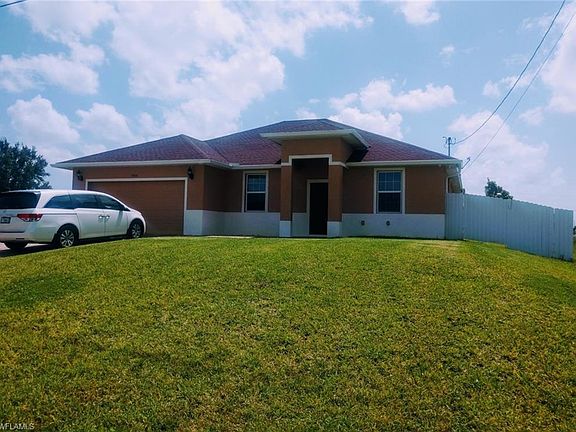 3rd image of 905 NW 15th Pl