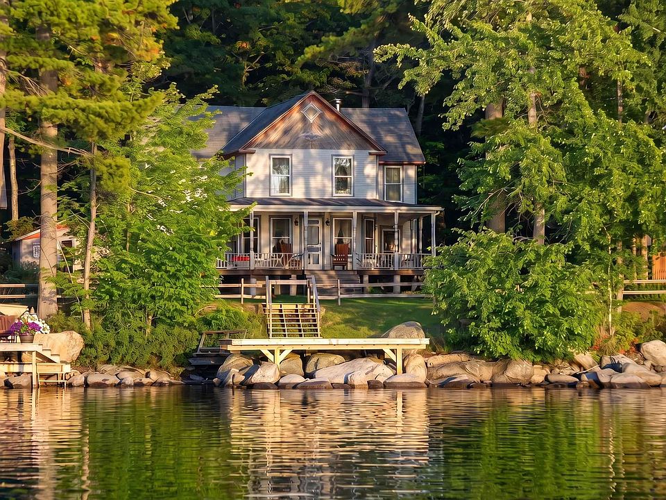 1st image of 5 Lakeside Road