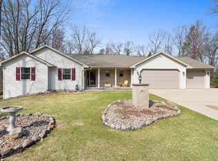 340 Acorn Trl, Oconto, WI 54153