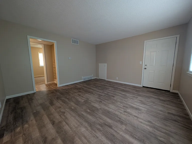 216 W 8th Ave #2 — Photo 13