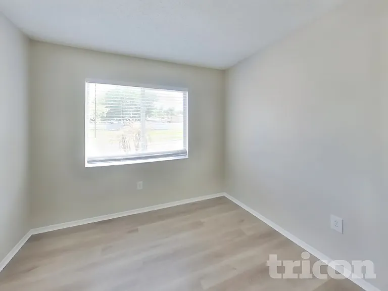 4522 Reynolds Creek Ave — Photo 8