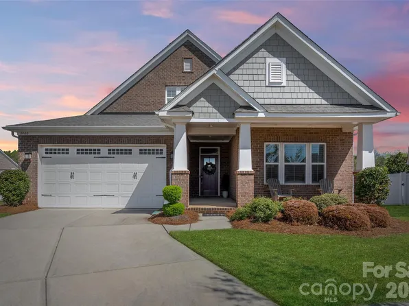 8400 Bretton Woods Dr, Mint Hill, NC 28227