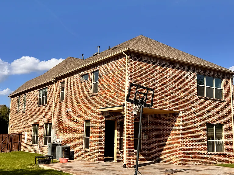 9001 Blue Water Dr — Photo 31
