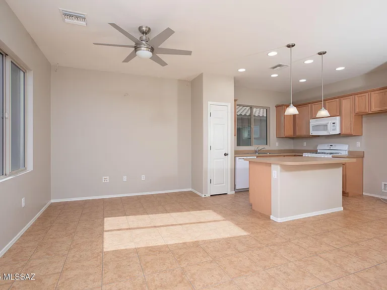 12073 W Hailey Ln — Photo 6