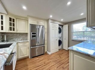 7340 Lake Circle Dr APT 207, Pompano Beach, FL 33063