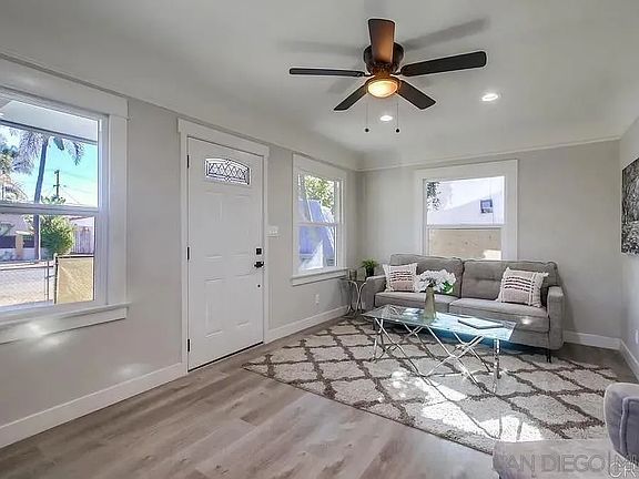 4th image of 3596 44th St