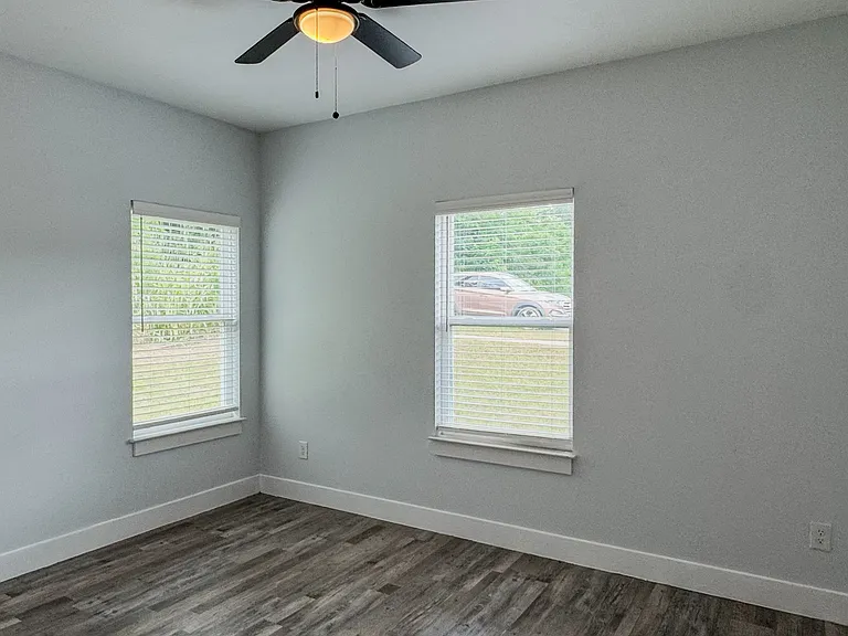 3105 Spencer St — Photo 12