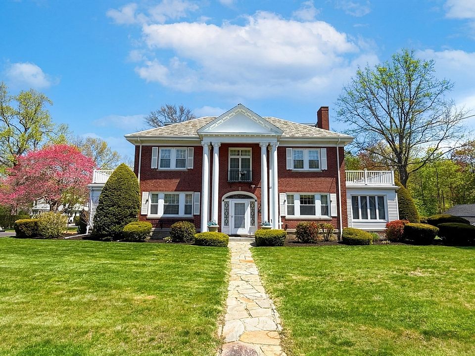 1st image of 115 Hawthorn Rd