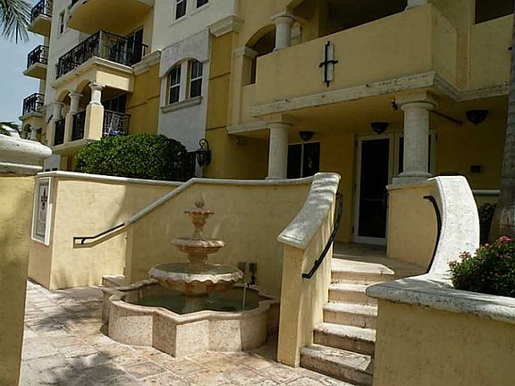 4th image of 101 Sidonia Ave APT 204