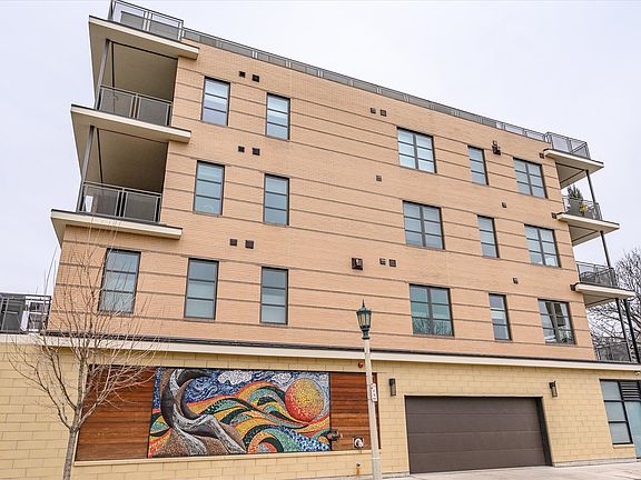 3rd image of 1133 Chicago Ave #3W