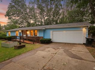 57191 Pinewood Dr, South Bend, IN 46619