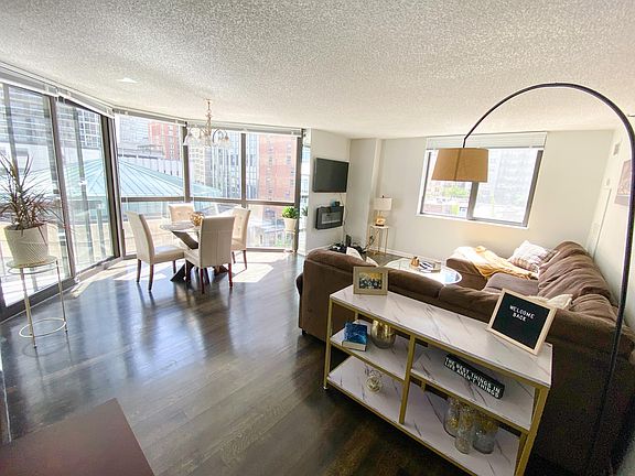 2nd image of 33 E Delaware Pl #7A