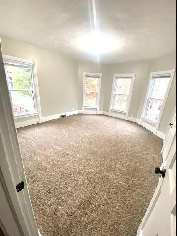 2 bed, 900 sqft, $1,250 — Photo 4