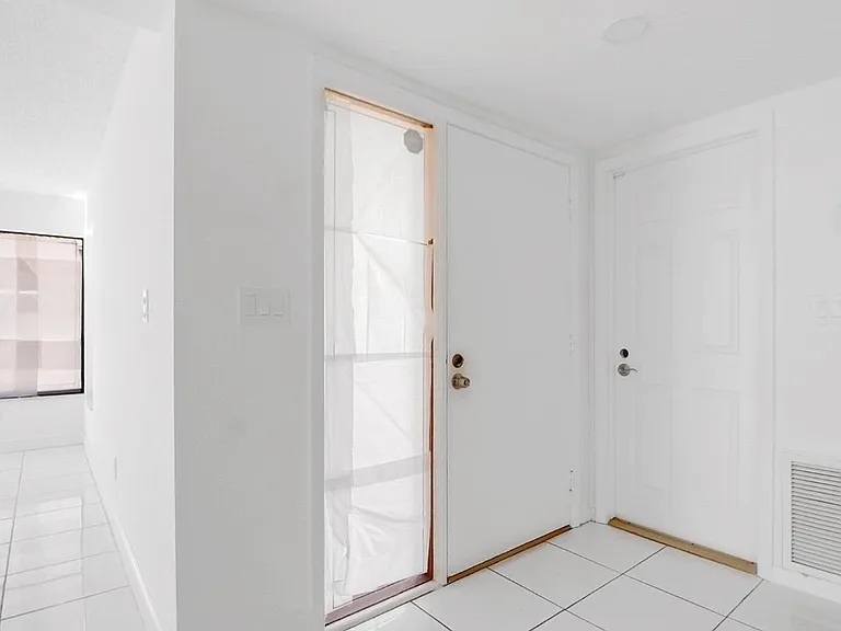 10031 SW 147th Pl — Photo 5