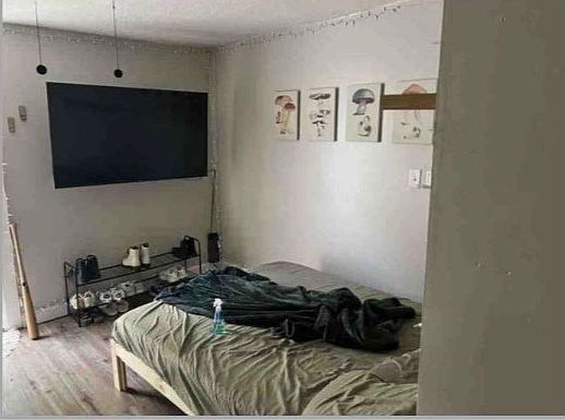 2nd image of 645 W 12th St Unit C