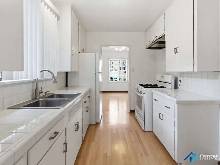 1705 Holly Dr — Photo 9