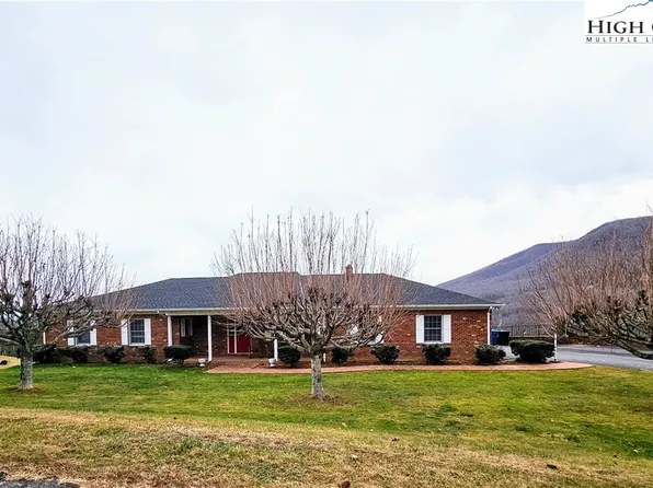 421 Martin St, Jefferson, NC 28640