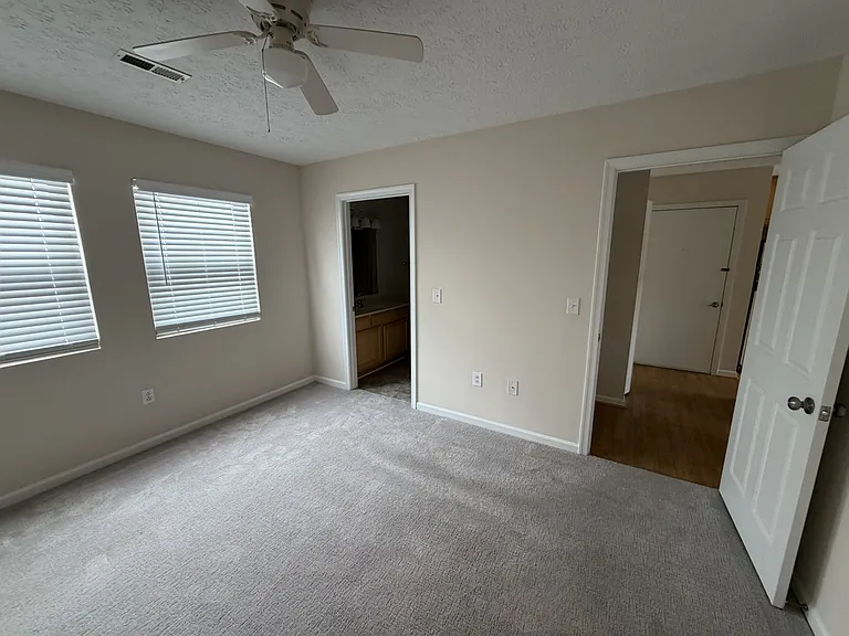 Commonwealth Senior Living at Radford — Photo 20