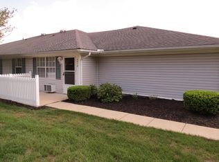 4474 Greystone Village Dr, Columbus, OH 43228