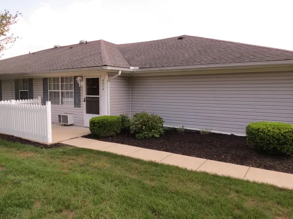 4474 Greystone Village Dr, Columbus, OH 43228