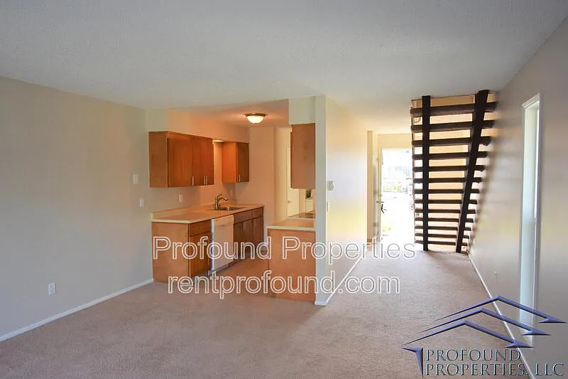 2 bed, 1.5 bath, 1010 sqft, $1,695 — Photo 4