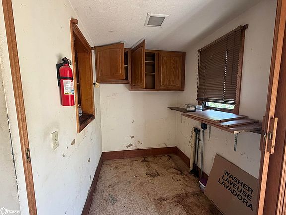 4th image of 1030 250th St