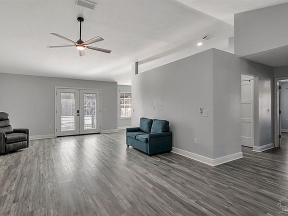 5th image of 1869 Bay Oaks Cir