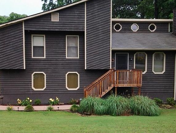 2nd image of 275 Lamden Ct