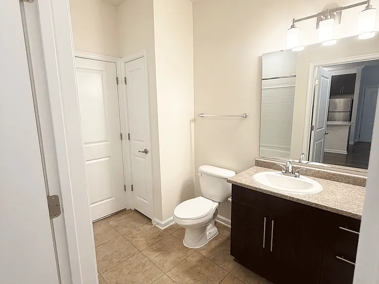 Belmont at Tryon Apartments — Photo 92