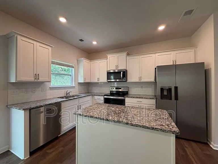 138 Marathon Ln — Photo 4