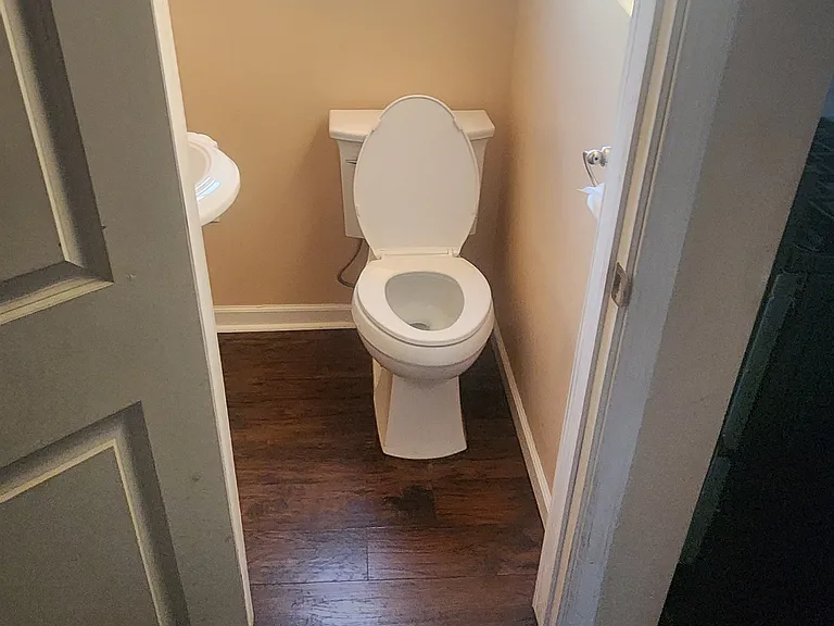1131 Terrace Ave — Photo 3