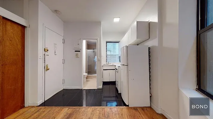 Rented by Bond New York | media 29