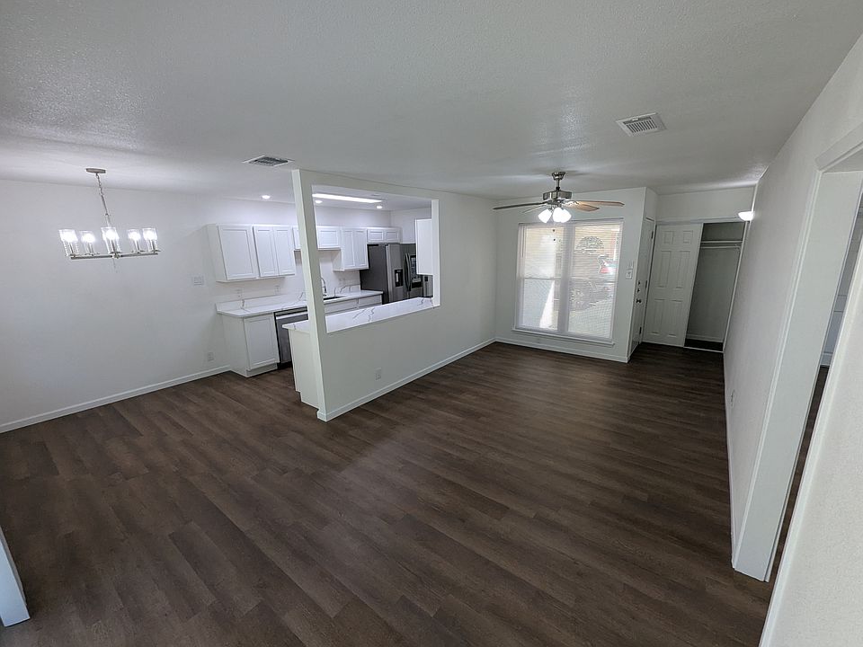 1st image of 953 Serenade Dr