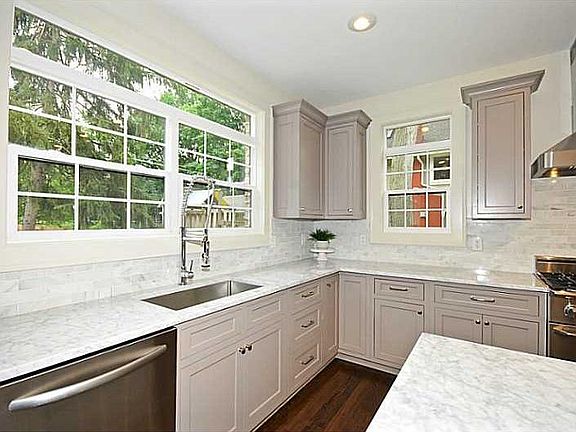 4th image of 5713 Central Ave