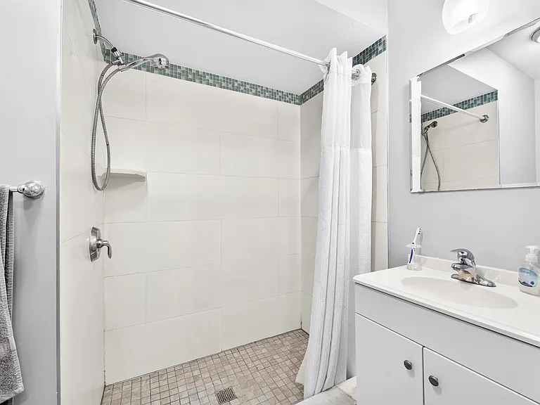 447 Mercer St #1 — Photo 30