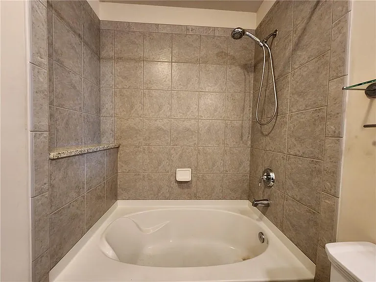 400 W Peachtree St NW #1614 — Photo 16