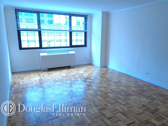 2nd image of 330 W 58th St APT 9M