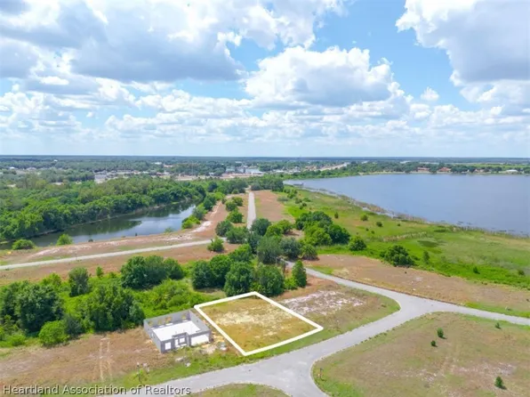 813 Green Leaf Rd, Avon Park, FL 33825