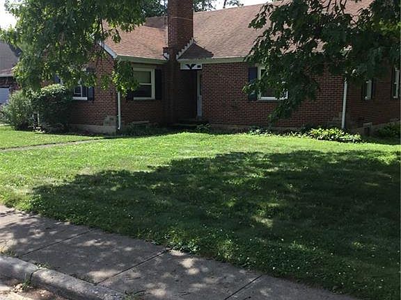 2nd image of 210 Grand Ave