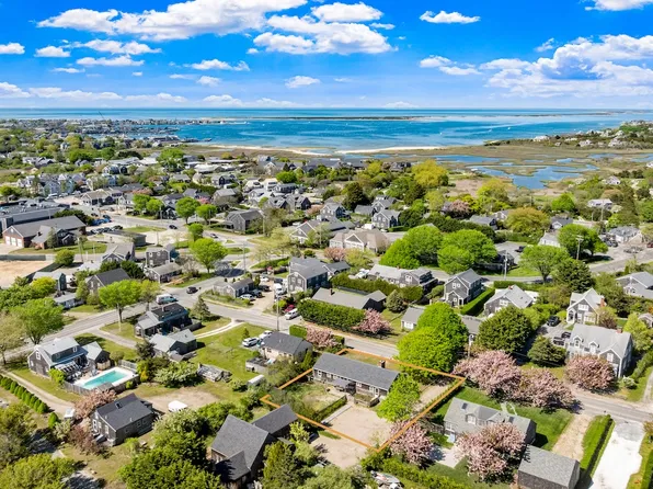 3 Newtown Rd, Nantucket, MA 02554
