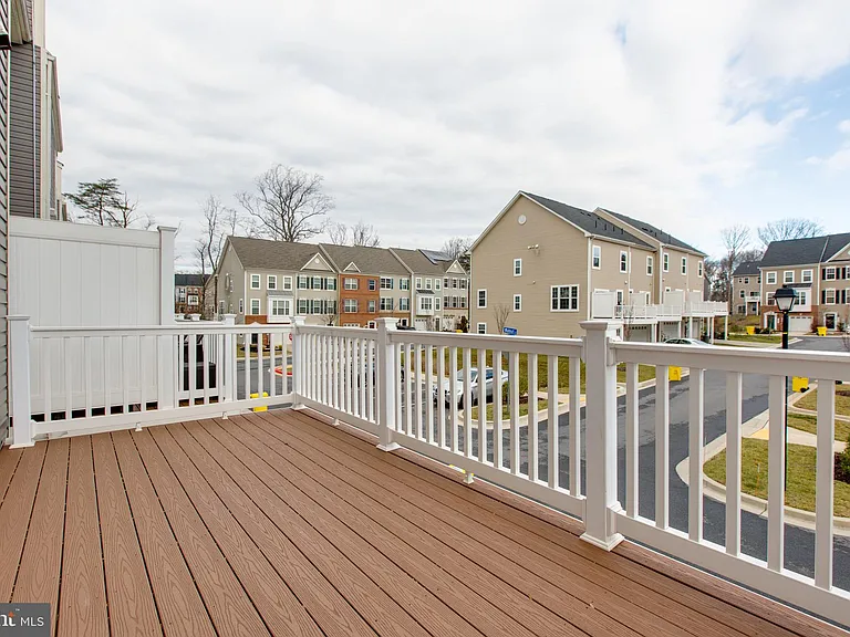 1314 Hawthorn Dr — Photo 13