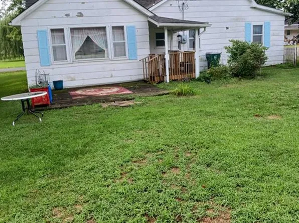 210 N Culver St, Clarence, MO 63437