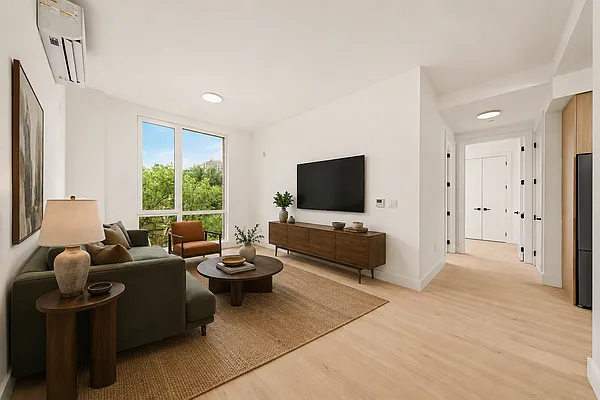 Living room, photo 1
