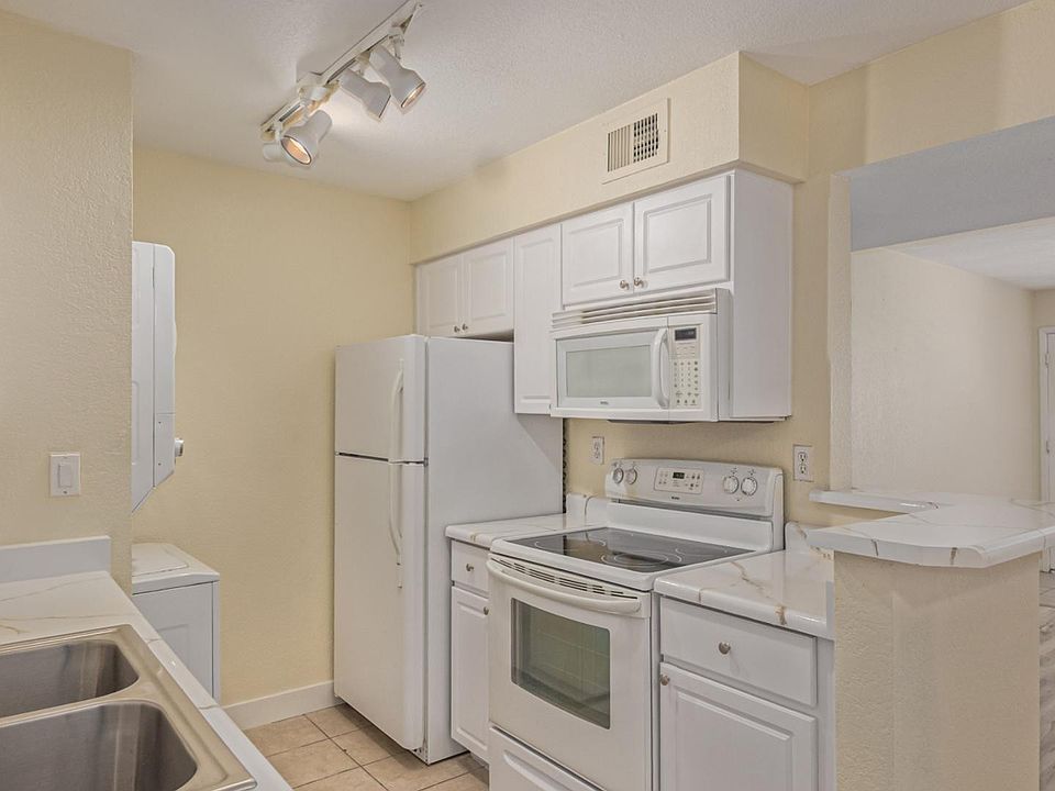 1st image of 5995 N 78th St APT 1037