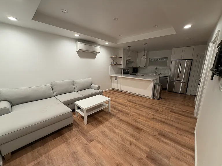 600 N Idaho St — Photo 1