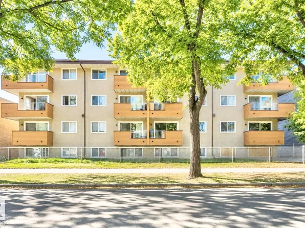 10620 104th St NW #106, Edmonton, AB T5H 2W2