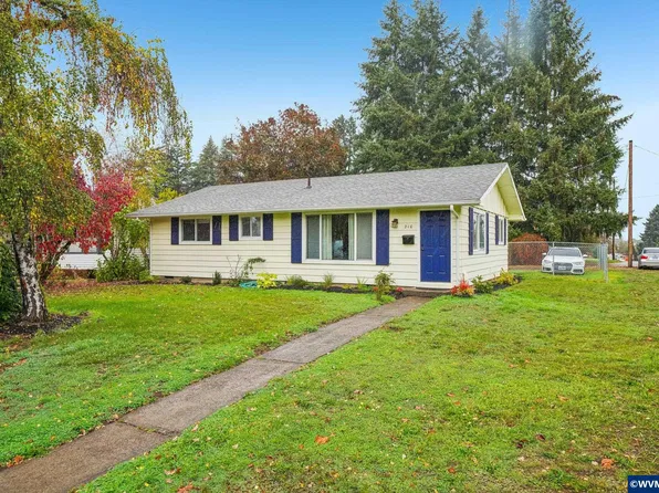 210 SW Cherry St, Dallas, OR 97338