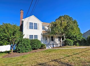 52 Highland Meadow Dr, North Attleboro, MA 02760