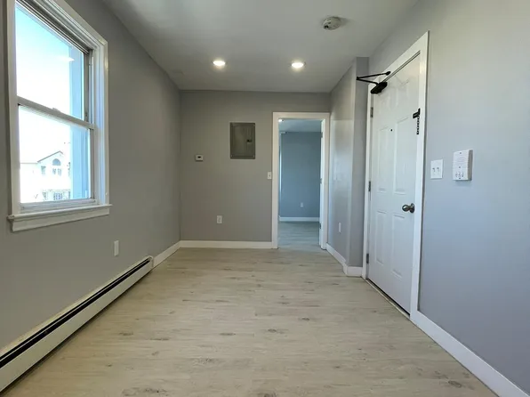 212 Zabriskie Street image 2 of 6